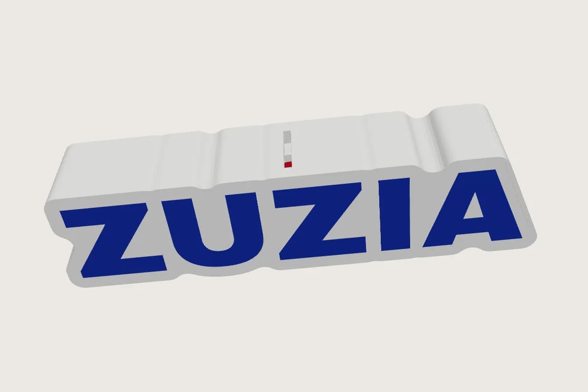 Skarbonka z imieniem ZUZIA - niebieskie litery na białym korpusie, wizualizacja 3D z pliku do druku